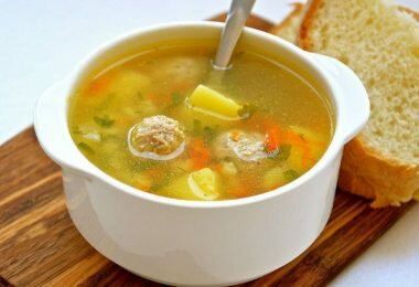 Суп с фрикадельками в мультиварке («Поларис», «Редмонд»)